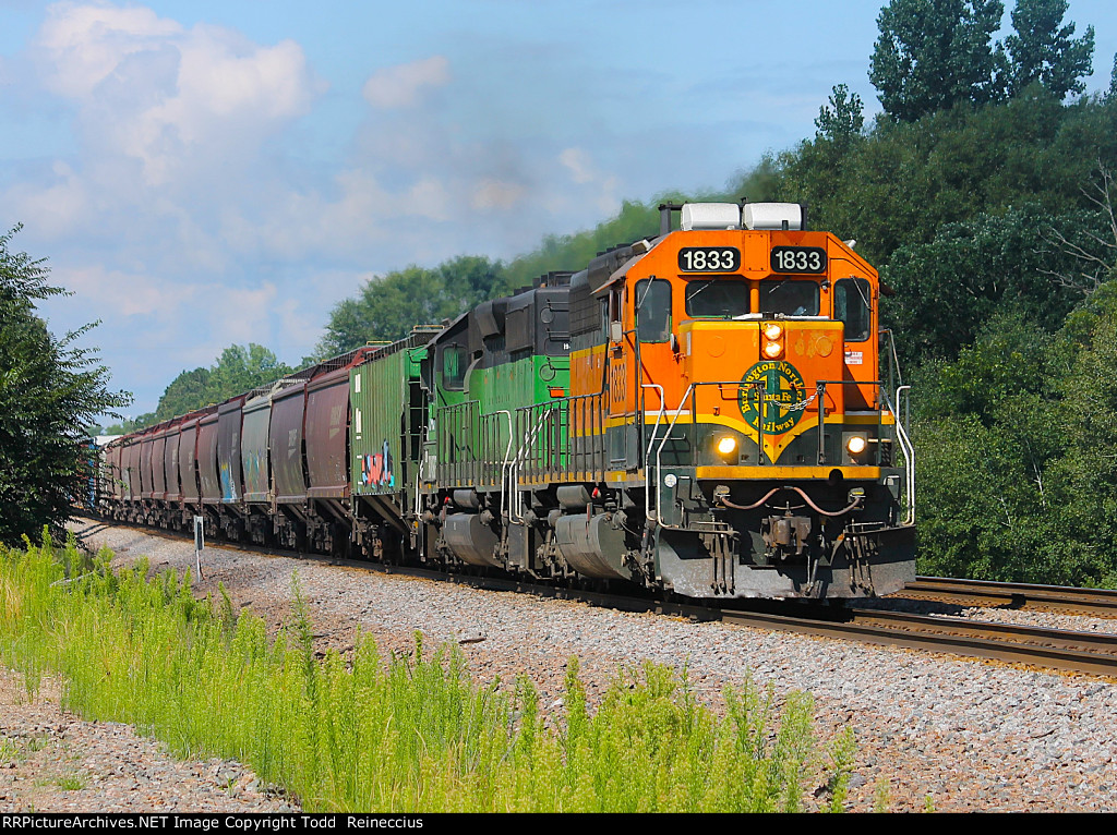 BNSF 1833